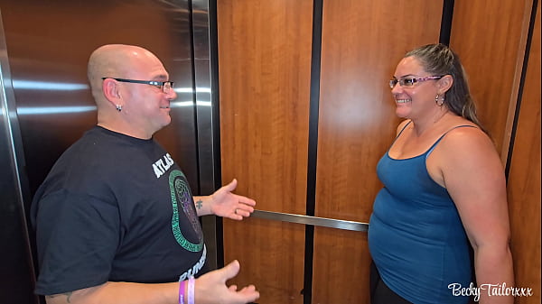 Becky Tailor fucks her biggest fan – Going down? – Free HD MILF Porn