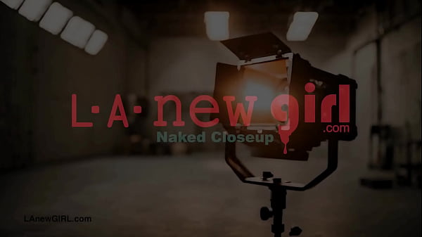 Drop dead gorgeous brunette shows her sexy body – Free HD MILF Porn