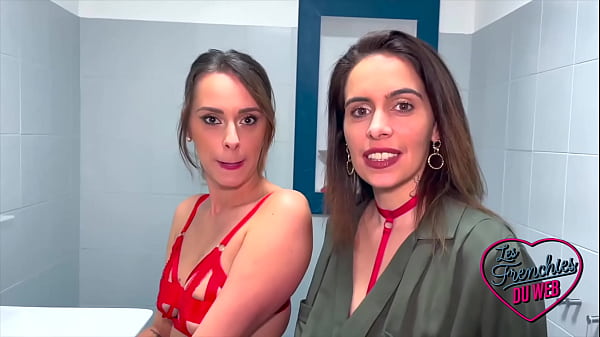 Joy et Anita s’embrasent dans un trio FFH torride – Free HD MILF Porn