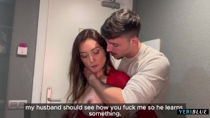 REAL UNFAITHFUL MARRIED BITCH!! Her sugar mommy calls her while her husband is in a meeting – Free HD MILF Porn